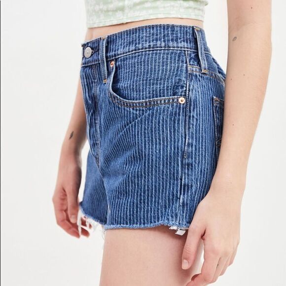 Levi's 501 Striped Denim Shorts Size 28 Waist NWOT - Picture 4 of 12